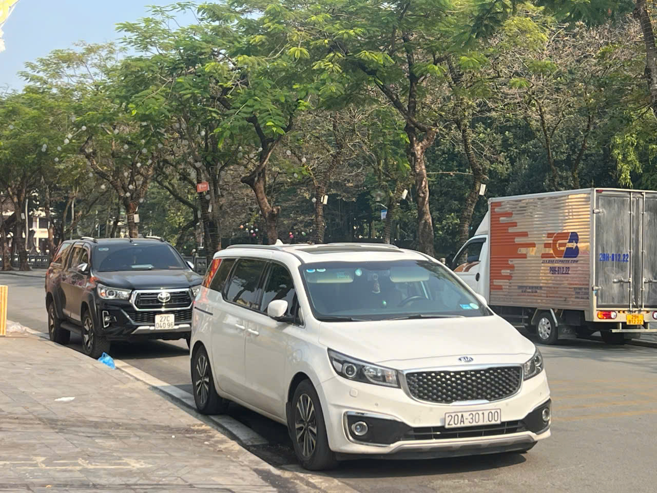 Kinh nghiệm trang trí xe hoa cưới hỏi và chọn dòng xe hợp mệnh
